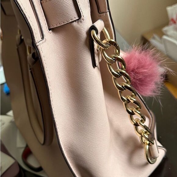 Michael Kors Hamilton Traveler Large Pale Pink Ballet Tote - Picture 7 of 10